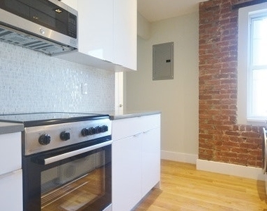 249 Broome Street - Photo Thumbnail 1