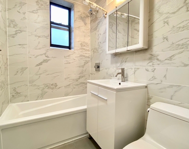 130 East 18th Street - Photo Thumbnail 7