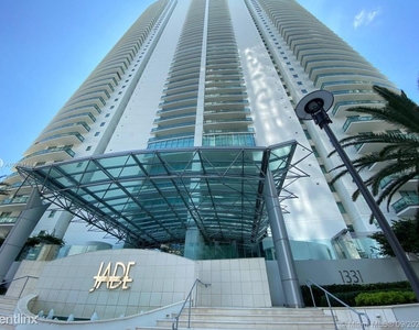 1331 Brickell Bay Dr - Photo Thumbnail 13