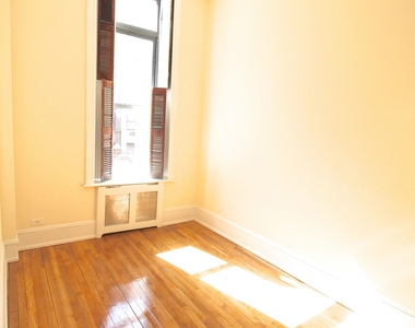 107 West 75th Street - Photo Thumbnail 4