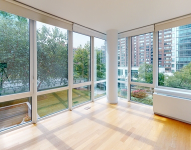 795 Columbus Avenue - Photo Thumbnail 5