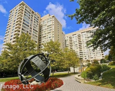 4515 Willard Ave Apt #607s - Photo Thumbnail 0