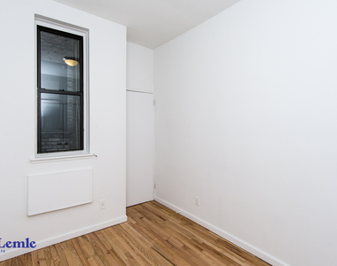 206 East 25th Street - Photo Thumbnail 5