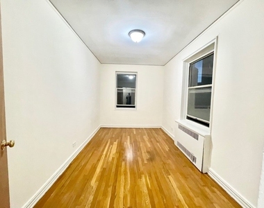 42-15 81 Street Nw - Photo Thumbnail 5