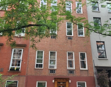 320 West 22nd Street - Photo Thumbnail 6