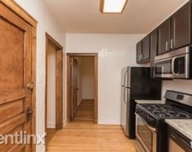 1535 W Addison St 1 - Photo Thumbnail 1