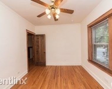 1535 W Addison St 1 - Photo Thumbnail 6