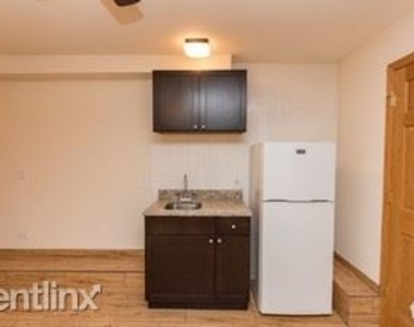 1535 W Addison St 1 - Photo Thumbnail 2