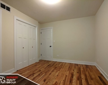 555 W Arlington Pl 402 - Photo Thumbnail 6