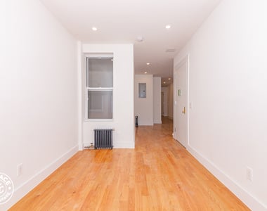 18-68 Putnam Ave - Photo Thumbnail 3