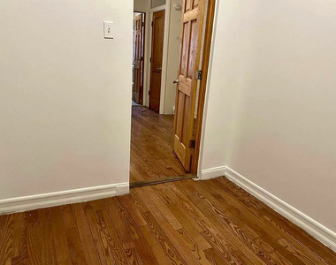 2305 2nd Avenue - Photo Thumbnail 4