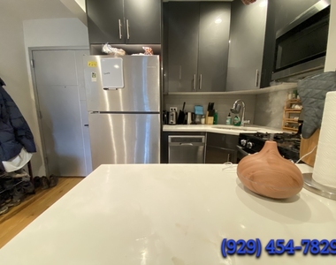 1552 Myrtle Avenue - Photo Thumbnail 0