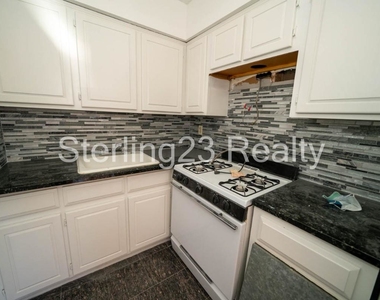 29-15 31st Avenue - Photo Thumbnail 12