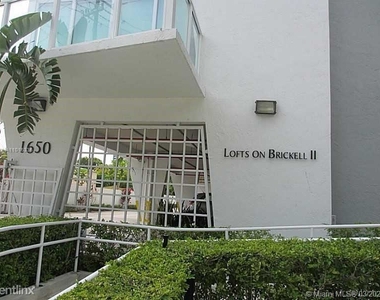 1650 Brickell Ave - Photo Thumbnail 7