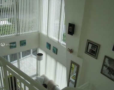 1650 Brickell Ave - Photo Thumbnail 9