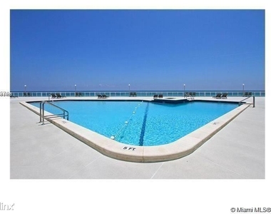 7135 Collins Ave - Photo Thumbnail 13