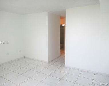 7135 Collins Ave - Photo Thumbnail 5