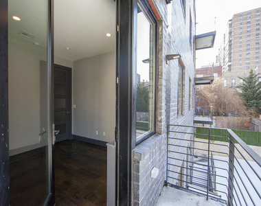 125 Boerum Street - Photo Thumbnail 10