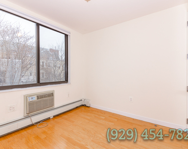 924 Metropolitan Avenue - Photo Thumbnail 6