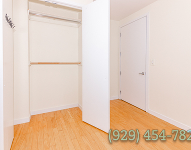 924 Metropolitan Avenue - Photo Thumbnail 7