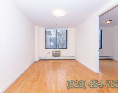 924 Metropolitan Avenue - Photo Thumbnail 2