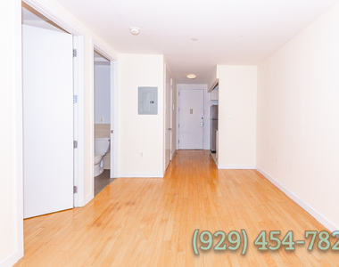 924 Metropolitan Avenue - Photo Thumbnail 5