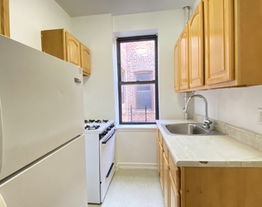 225 West 146th Street - Photo Thumbnail 3