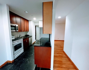 370 West 30th Street - Photo Thumbnail 2