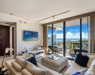 2201 Collins Ave - Photo Thumbnail 30