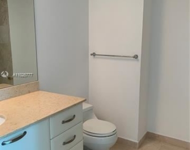 2101 Brickell Ave Apt 3205 - Photo Thumbnail 11