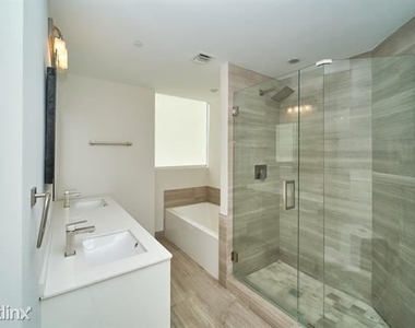 1300 Brickell Bay Dr Apt 2709 - Photo Thumbnail 12