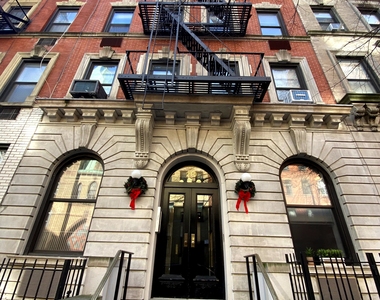 East 83rd Street - Photo Thumbnail 4