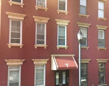 822 Washington St - Photo Thumbnail 10