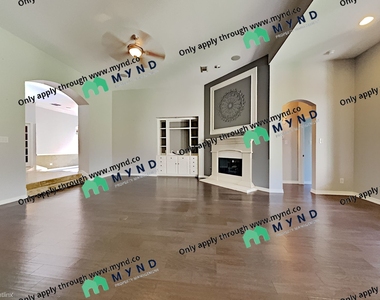 23514 Trophy Ln - Photo Thumbnail 2