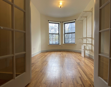 461 Park Place - Photo Thumbnail 2