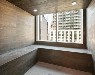 515 West 36th Street - Photo Thumbnail 7