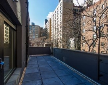 325 East 78th Street - Photo Thumbnail 10