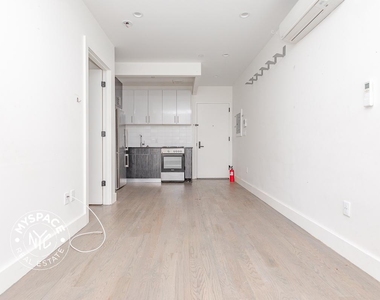 824 St Johns Place - Photo Thumbnail 4