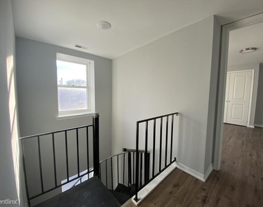 400 N Front St Unit C - Photo Thumbnail 7