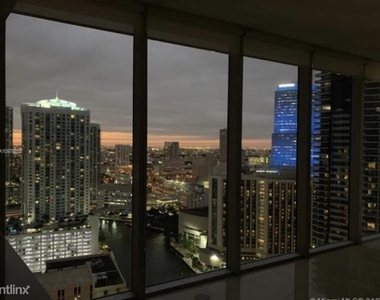 475 Brickell Ave 3115 - Photo Thumbnail 1