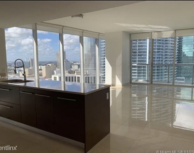 475 Brickell Ave 3115 - Photo Thumbnail 2