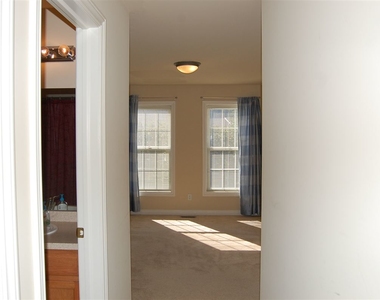 5706 Hampshire Ln - Photo Thumbnail 13