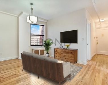 245 West 51st Street - Photo Thumbnail 1