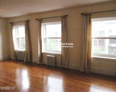 246 Beacon St - Photo Thumbnail 4