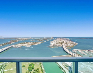 900 Biscayne Blvd - Photo Thumbnail 0