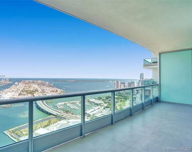 900 Biscayne Blvd - Photo Thumbnail 1