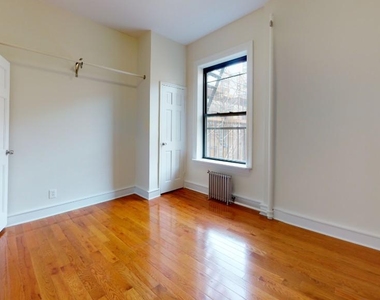 209 West 102nd Street - Photo Thumbnail 4