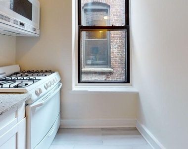 209 West 102nd Street - Photo Thumbnail 2