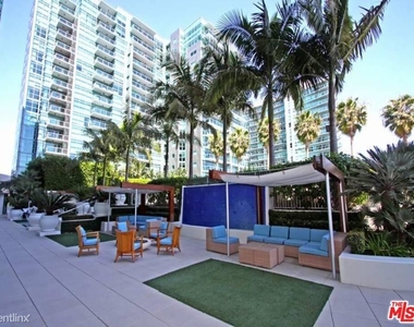 13700 Marina Pointe Dr Unit 318 - Photo Thumbnail 6