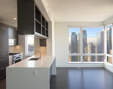 West 40th & 10th Avenue - Photo Thumbnail 3